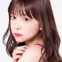 平松可奈子 飾演 Aoi Maeda