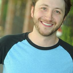 PJ McCabe 飾演 Ryan Sullivan