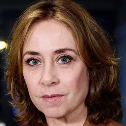 Sofie Gråbøl 飾演 Barbara
