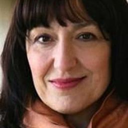 Beverley Klein 飾演 Mrs. Thimble (voice)