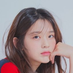 金施恩 飾演 Student 4