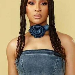 Adesua Etomi-Wellington 飾演 