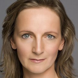 Norma Sheahan 飾演 Lindy Masters