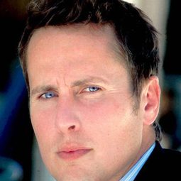 Will Carter - 工廠女孩演員 飾演Gino