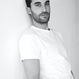 Lluís Marquès 飾演 Àlex