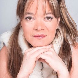 Luisa Fernanda Giraldo 飾演 