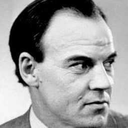 Mikhail Gluzskiy 飾演 Fleinskallen