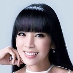 Mayura Sawetsila 飾演 