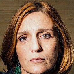 Beatriz Batarda 飾演 Teresa