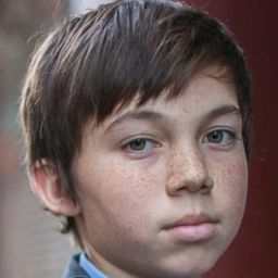 Jarin Towney 飾演 Skeet