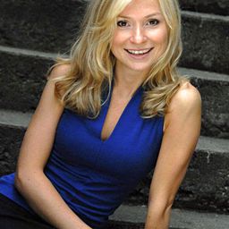 Emma Taylor-Isherwood 飾演 Heidi Reece