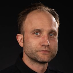 Petter Width Kristiansen 飾演 Petter