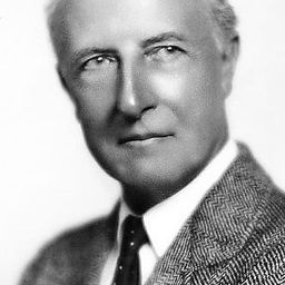 Arnold Lucy 飾演 Kantorek