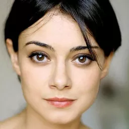 Elena Arvigo 飾演 Carmelina