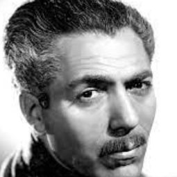 Louis Mercier 飾演 Taxi Driver