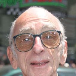 大衛·凱利 飾演 Maguire