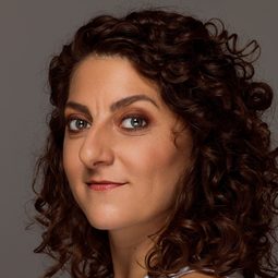 Myrian Marine - 吻到未來演員 飾演María José