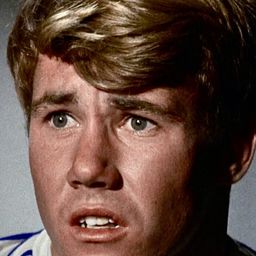 Wink Roberts 飾演 Tommy