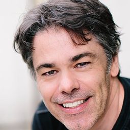 Jonathan Holmes 飾演 Ferdinand Bol