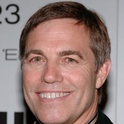 朗·安德伍德 - 從地心竄出 2編劇