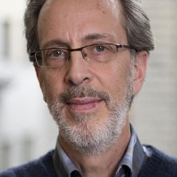 David Beairsto 飾演 Brisbois