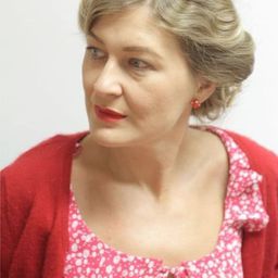 Jassie Mortimer 飾演 Arresting WPC 109