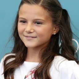 Rosy Franzese 飾演 Enza