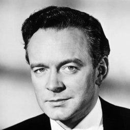 Tony Britton 飾演 Inspector Thomas