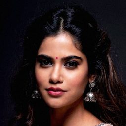 Aaditi Pohankar 飾演 Aditi