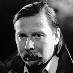 Matti Pellonpää 飾演 Guard