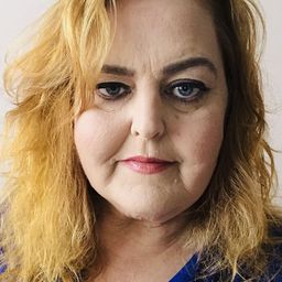 Nicky B. 飾演 Susan P.