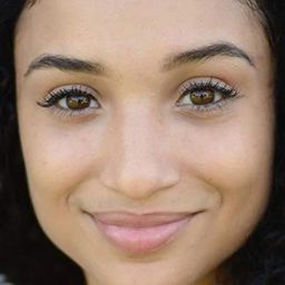 Trina LaFargue - 愛上觸不到的你演員 飾演Maya