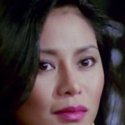 鄺美寶 飾演 Mei-Bo