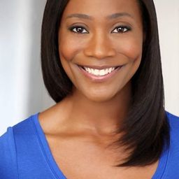 Lasaundra Gibson 飾演 TV Reporter