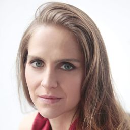 法蘭西絲卡勒溫 飾演 María Carolina Geel