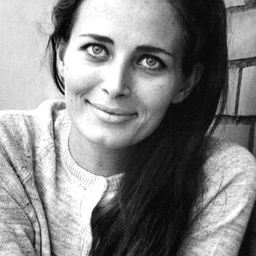 Anna Orso 飾演 Suocera di Goffredo