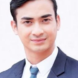 Phongsiree Bunluewong 飾演 Capt. Danai