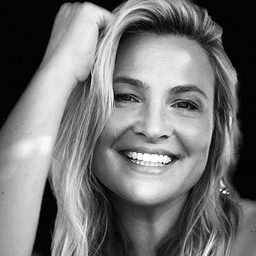 Kathleen McClellan 飾演 Lizzy Hanson