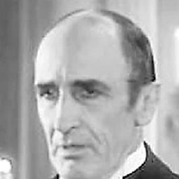 Brandon Hurst 飾演 Babson