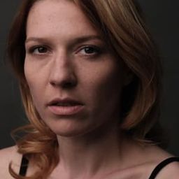 Oksana Cherkashyna 飾演 