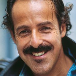 Massimo Lopez 飾演 Samuele Nascetti