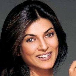 蘇絲米塔·森 - Kyo Kii... Main Jhuth Nahin Bolta演員 飾演Sonam