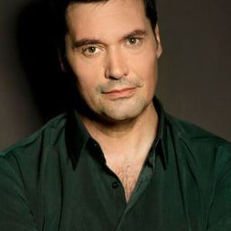 Rui Luís Brás - 我的專制父親演員 飾演