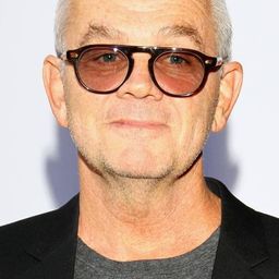 Jordan Roberts - 3, 2, 1... Frankie Go Boom導演