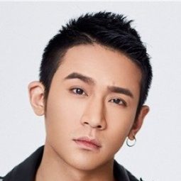 陳威旭 飾演 Ling Tao