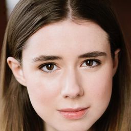 潔西卡·卡爾松 飾演 Rebecca