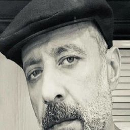 Hesham ElShazly 飾演 منصور