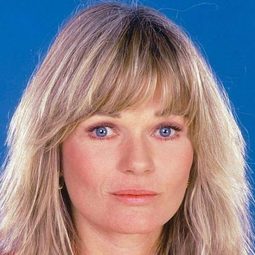 Valerie Perrine 飾演 Margo