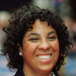 Angela Robinson - Body Parts演員 飾演Self