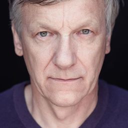 Lutz Blochberger - 愛的替身演員 飾演Man by Lake